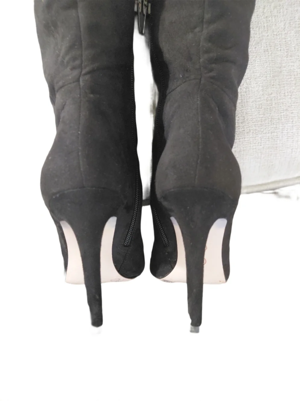 Jessica Simpson over knee